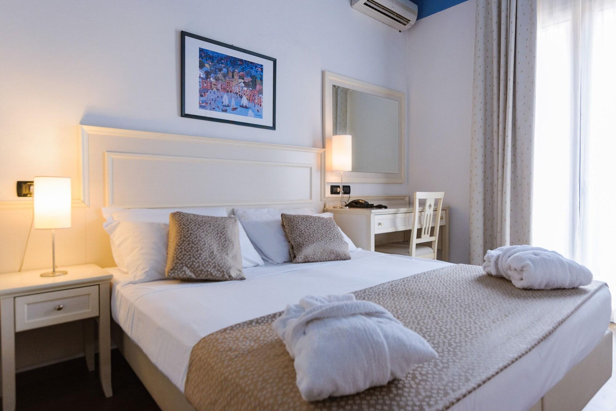 Hotel Fra I Pini Rimini Kültér fotó