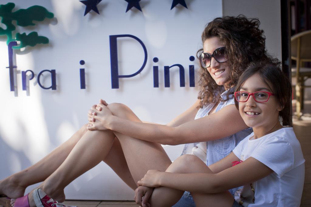 Hotel Fra I Pini Rimini Kültér fotó