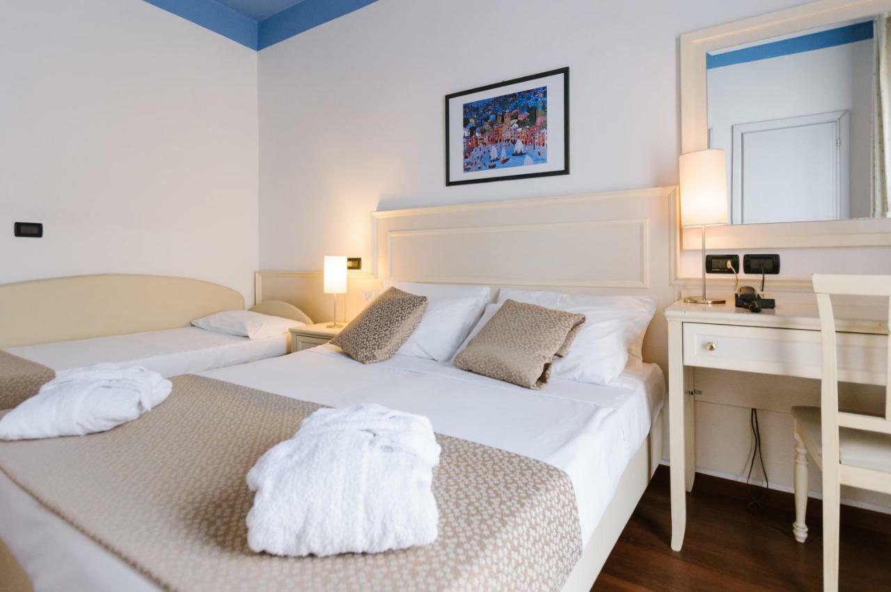 Hotel Fra I Pini Rimini Kültér fotó